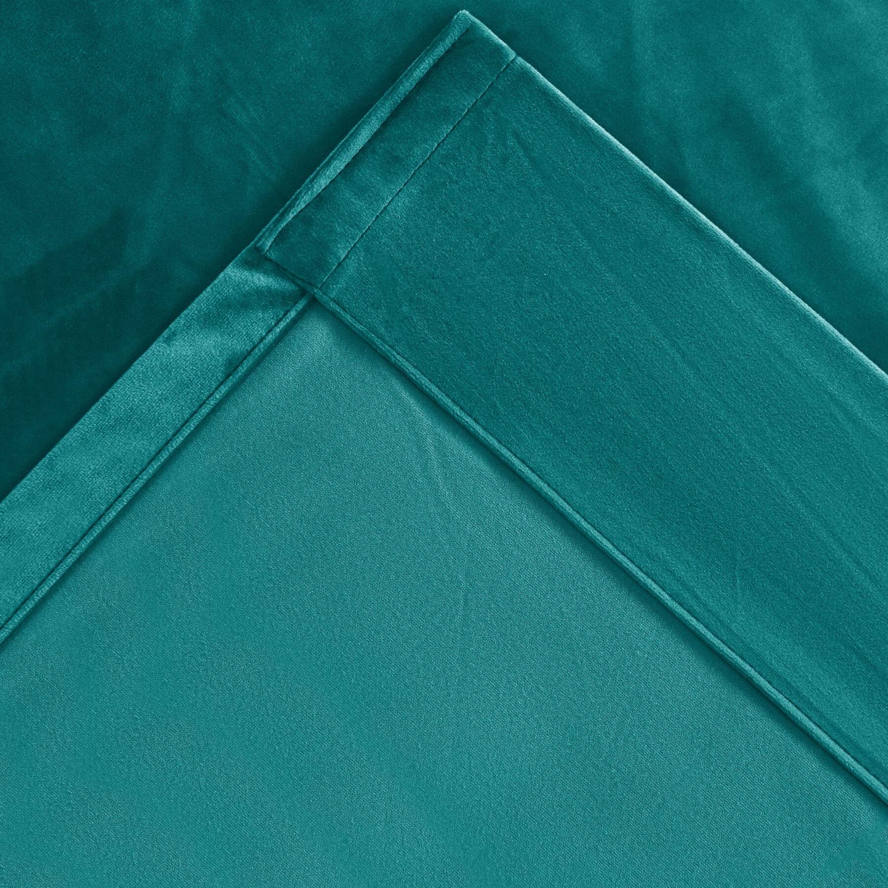 Cololeaf-Christmas-Soft-Luxury-Velvet-Blackout-Drapes-Thermal-Curtains-Turquiose_4 - Cololeaf